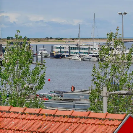 Fish Village Ii Apartament